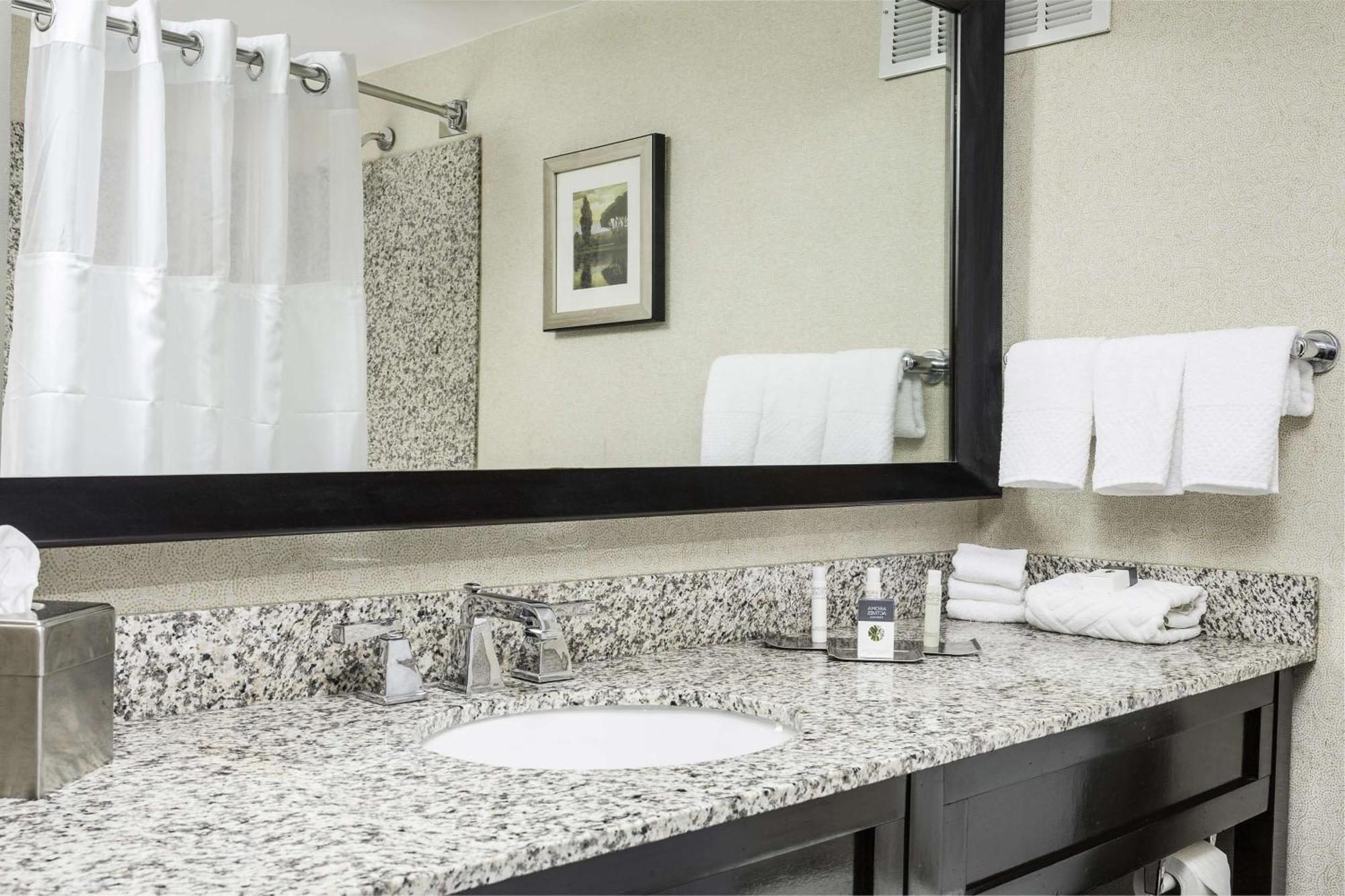 Doubletree By Hilton Hotel Wilmington Eksteriør billede